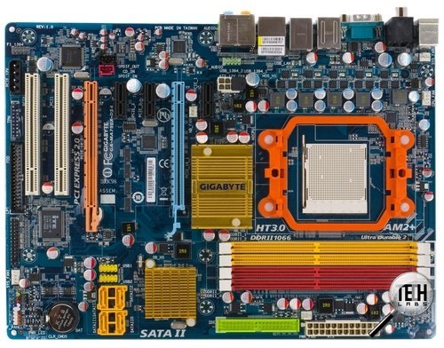 Системная плата среднего класса Gigabyte GA-MA790X-DS4