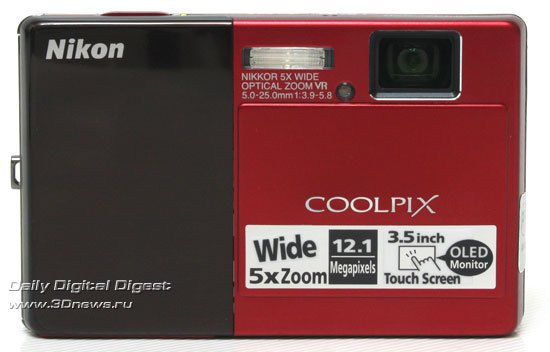Nikon Coolpix S70. Вид спереди.