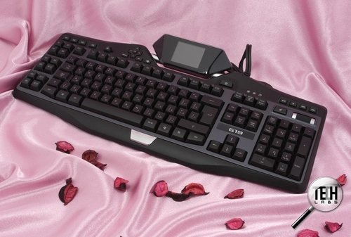 Игровая клавиатура с подсветкой, дополнительными кнопками и OLED-дисплеем Logitech G19. Клавиатура, общий вид