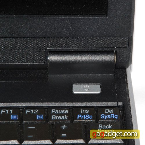 Toshiba-NB100_04.jpg