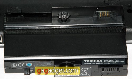 Toshiba-NB100_13.jpg