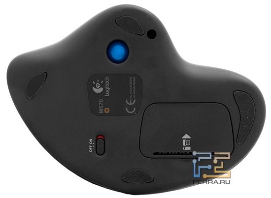 Нижняя поверхность Logitech Wireless Trackball M570