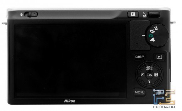 Nikon 1 J1, дисплей и тыльная сторона устройства