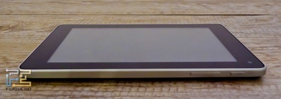 На левой грани Huawei MediaPad расположены кнопочки включения и регулировки громкости