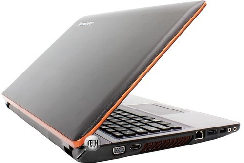 Lenovo Ideapad Y570 – вид сзади