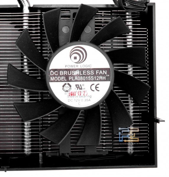 Вентиляторы, используемые в системе охлаждения видеокарты Gainward GTX 580 Phantom 3