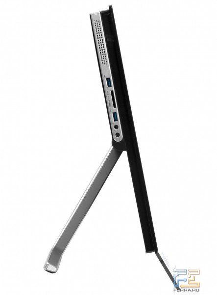 Левый торец Acer Aspire 5600U: выход для наушников, вход для микрофона, два USB 3.0, карт-ридер