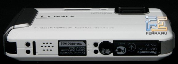 Нижняя сторона корпуса Panasonic Lumix FT25