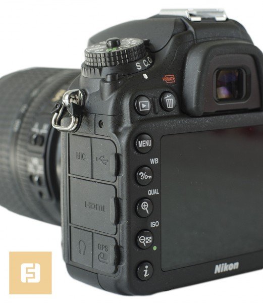 Кнопки слева от экрана и глазок видоискателя Nikon D7100