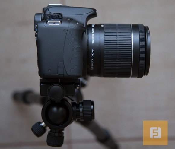 Правая боковая грань корпуса Canon EOS 100D