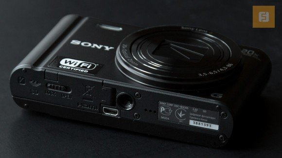 Sony Cyber-shot DSC-WX300 содержит HDMI порт снизу