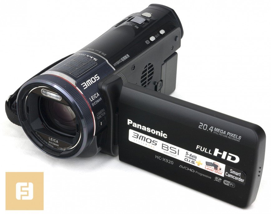 Общий вид камеры Panasonic HC-X920
