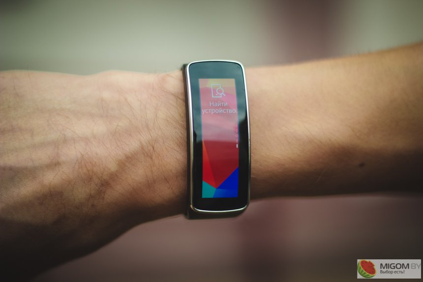 Месяц с фитнес-браслетом Samsung Galaxy Gear Fit. Стильный. И все